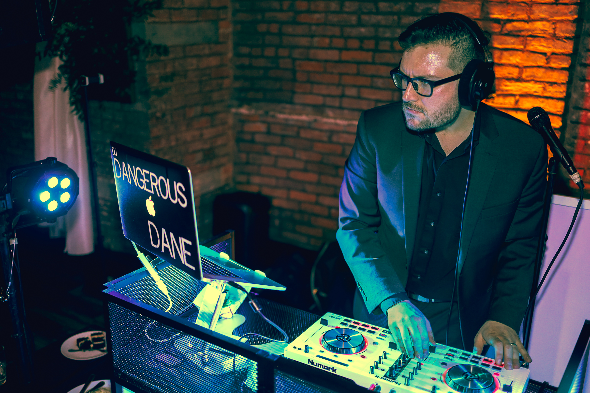 DJ Pic